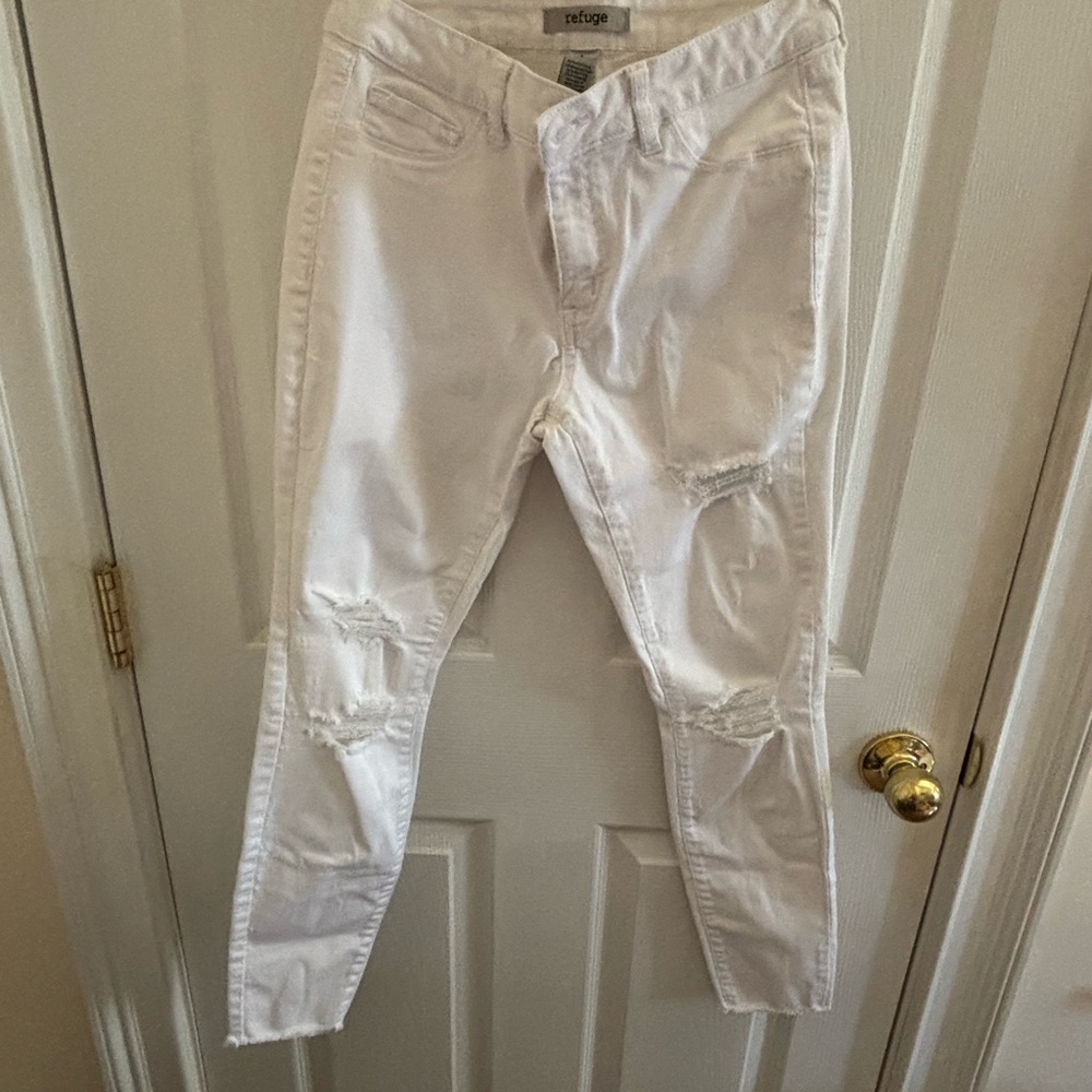 Refuge White Distressed Skinny Jeans